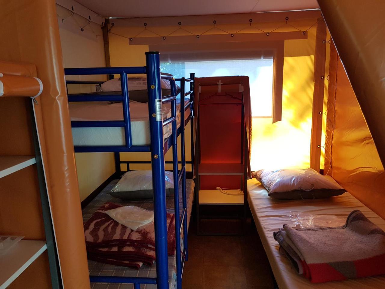 Camping De Graniers Monoblet Екстер'єр фото